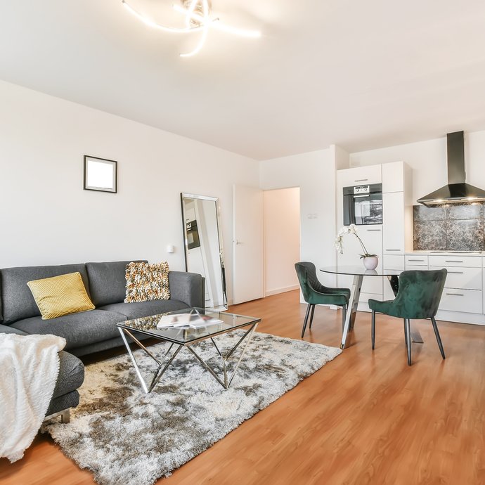 Under 2,000 sq ft